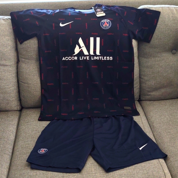 Brand New Set PSG Jersey and Shorts - Picture 1 of 13